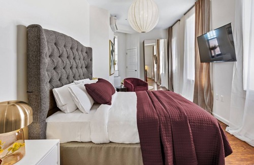 Downtown Baltimore Hotel | Brexton Hotel | Touchless Gorgeous Studio