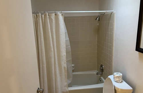 Wright House | Brick House Brick House is a beautifully remodeled 5-bedroom 2-bathroom home..