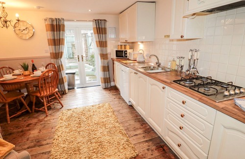 Wooler Cottage | BRIDGE END BOTHY, pet friendly, character holiday cottage in Wooler