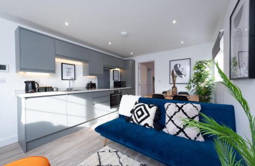 Shottery Apartment | Bridge House Apartments - Free Parking