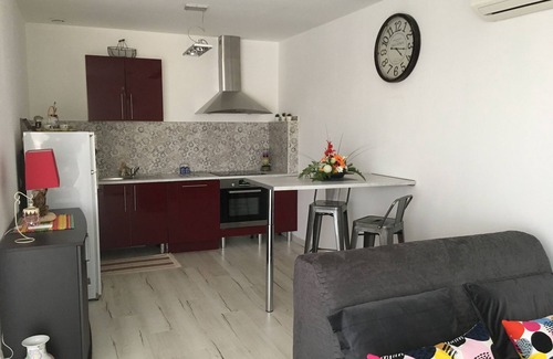 Sernhac House | BRIDGE OF THE GARD RENTED T2 IN VILLA WITH SWIMMING POOL