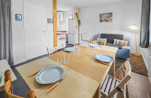 Merville-Franceville-Plage Apartment | Bright apartment - near the beach