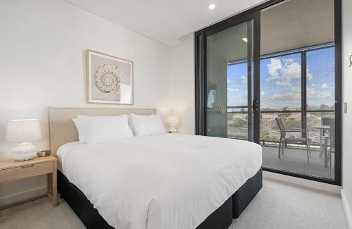 North Fremantle Apartment | Bright 1-Bedroom Escape with Private BBQ