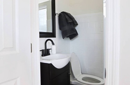 Nashville Apartment | Bright 1BR 10-Mins to Nashville