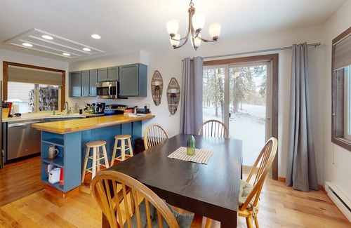 Bear Basin Estates House | Bright, 2-story home with fireplace & forest views - near Payette Lake & town