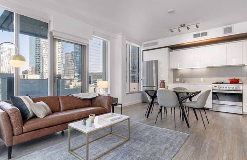 South Beach Apartment | Bright 2BR w/Gym, Rooftop, near Instagram & Facebook, by Blueground