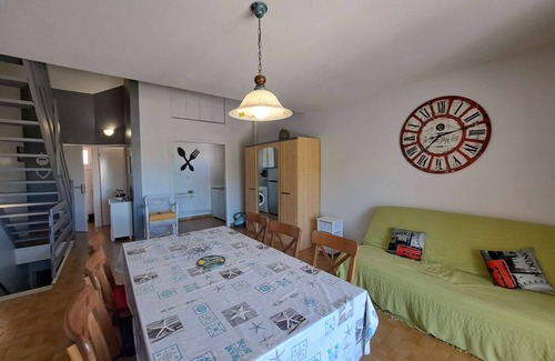 Le Grau-dʼAgde Apartment | Bright 3-Room Duplex Apartment with AC, Close to Beach and Shops