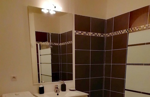 La Madeleine Apartment | Bright 45m² in a lively area