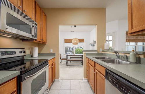 Sussex County Condo | Bright and Airy Coastal Retreat 3rd Floor Condo