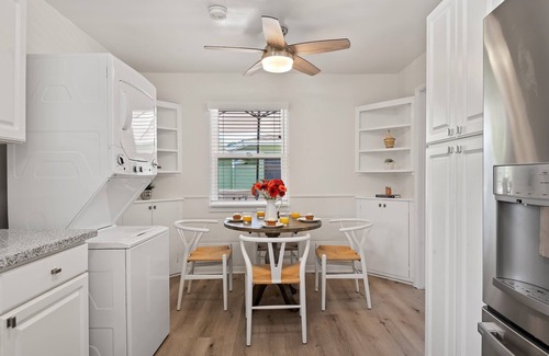 West Beach Condo | Bright and Airy Newly Remodeled Condo At West Beach