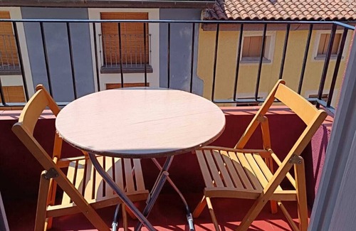 Jaca Apartment | Bright and centrally located with views. Wifi and TV. Ski resorts nearby.