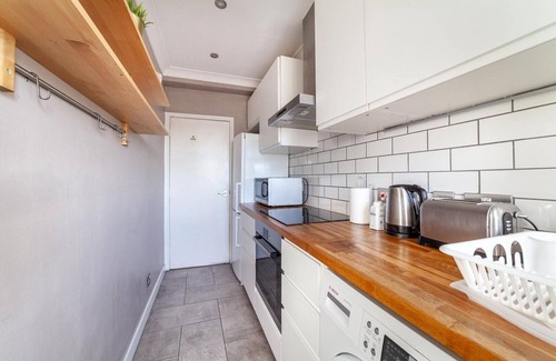 Newington Apartment | Bright and Cosy Apartment in South London