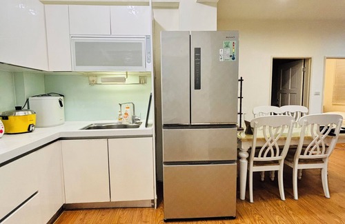 Xindian Apartment | Bright and cozy American style 4BD 2 bathrooms XinDian 3 mins to MRT