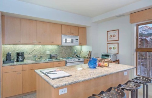 Mountain Village Apartment | Bright and Sunny Penthouse with Amazing Views