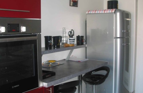 Les Sables d'Olonne Apartment | Bright apartment a stone's throw from the beach