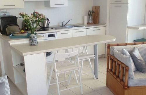 Les Baumettes Apartment | Bright apartment 100 m from the beach