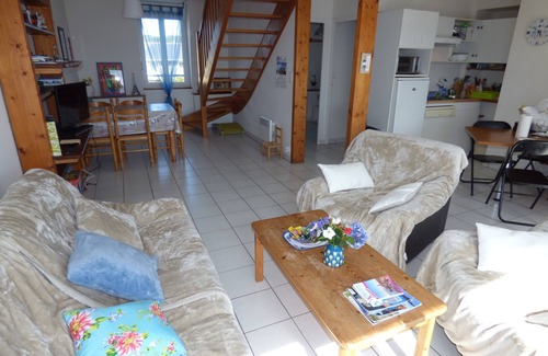 Perros-Guirec Apartment | Bright apartment, south terrace, 3-star rating, parking, 100m from the beach