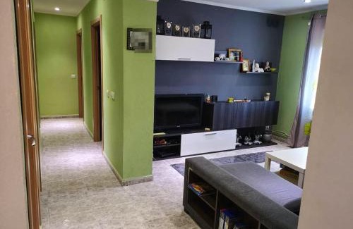 Barbastro Apartment | Bright apartment in Barbastro, 70m², parking included