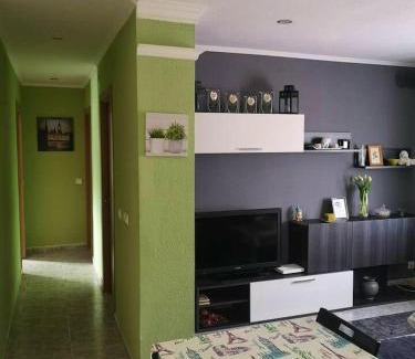Barbastro Apartment | Bright apartment in Barbastro, 70m², parking included