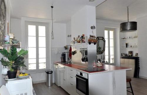 Le Camas Apartment | Bright apartment in the heart of Marseille