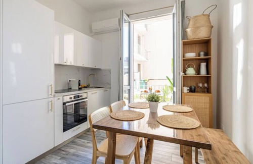 Quartier du Port Apartment | Bright apartment in the heart of the Quartier du Port. Ideal for visiting the Riviera