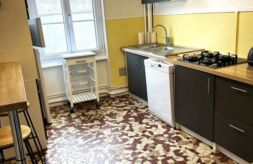 Moulins Apartment | Bright apartment with balcony in Moulins, parking included