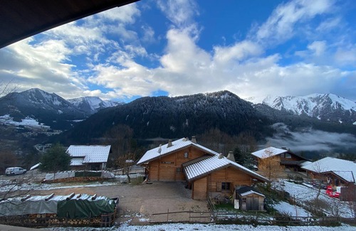 Chatel Apartment | Bright apt with loft, 2 balconies, 200m from lifts