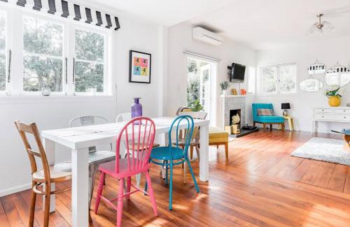 Torbay House | Bright Beachside Cottage