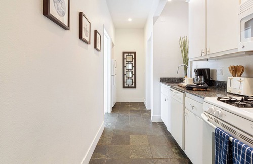 Cayucos House | Bright Cayucos Bungalow Steps to Beach & Pier | 3BR w/Shared Firepit Lounge