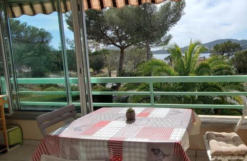 Agay Apartment | Bright cocoon with pool - facing the sea