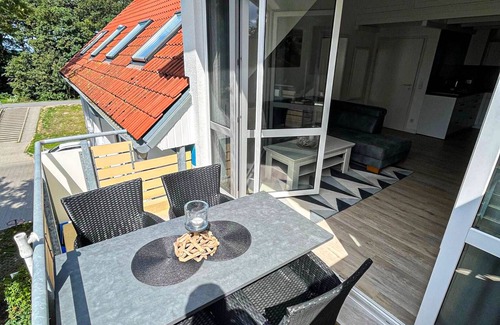 Zingst Apartment | Bright, comfortably furnished apartment directly on the dike and beach!