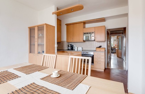 Dejvice Apartment | Bright Comfortable Green Nest Quiet Neighbourhood