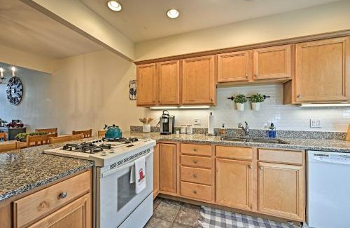 West Hartford Apartment | Bright Condo with Community Perks Near Ski Quechee!
