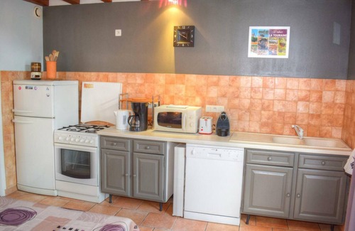 Montresor Cottage | Bright cottage in Montrésor with garden and WiFi