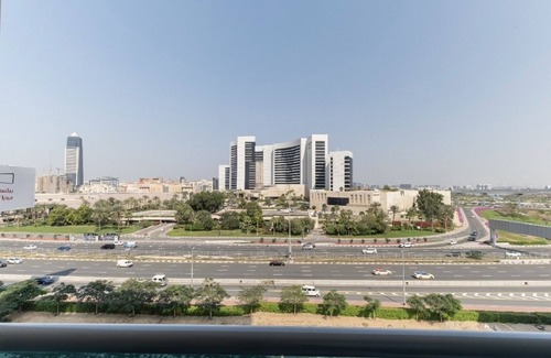 Bur Dubai Apartment | Bright & Cozy ☀ Near Metro & Downtown ☀ Pool ☀ Gym