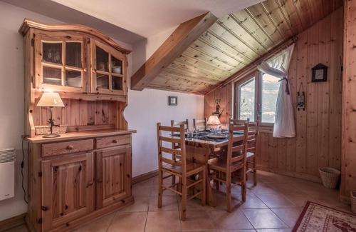 Les Allues Apartment | Bright duplex in Méribel les Allues - 2 bedrooms for 7 people
