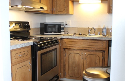 North Star Apartment | Bright End Unit Apartment