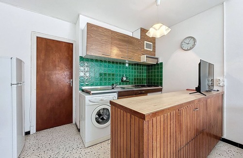 Port-la-Nouvelle House | Bright Family Home Near the Sea