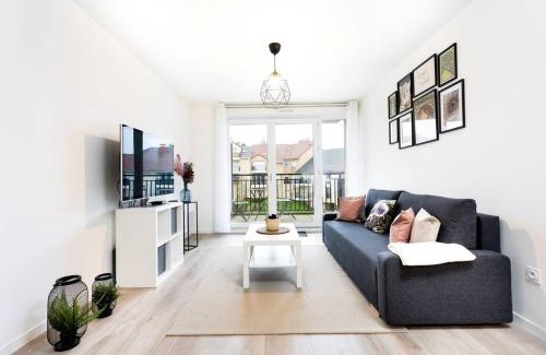 Chalifert Apartment | Bright flat near Disneyland with private parking