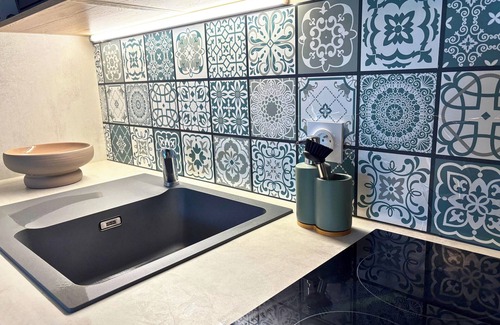 Les Bains de la Preste Condo | Bright studio with patio and mountain views