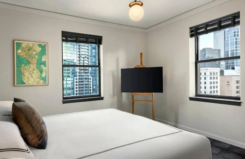 Downtown Seattle Hotel | Bright King Room with Floor-to-Ceiling Views in Seattle's Belltown!