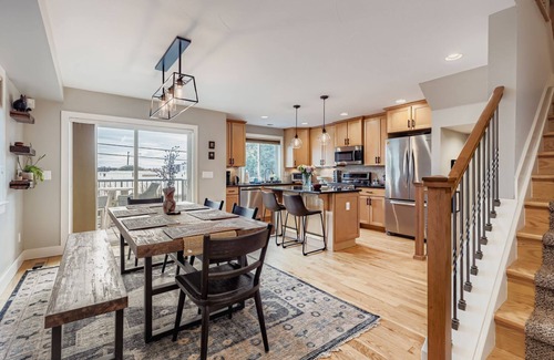 Highland House | Bright LoHi Townhome – Dine, Drink, Explore Denver