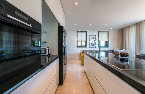 Gorica Apartment | Bright Luxurious Three-bedroom Home with Sea View