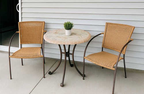 Sardis Apartment | Bright & Modern 1-Bedroom Guest Suite · Great Neighborhood