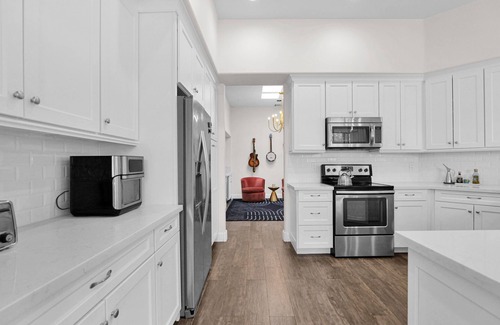 Gainey Ranch House | Bright & Modern Townhome at Gainey Ranch