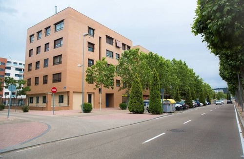 Valladolid Condo | Bright New Apartment - Green area/Cozy/Quiet/Wifi
