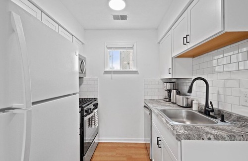 Pittsburgh Apartment | Bright & Quiet 1Bdr Apt in Millvale/Lawrenceville