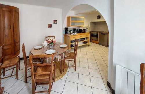 Saint-Zacharie House | Bright, rustic cottage in a quiet location.
