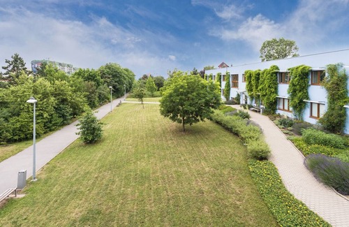 Strizkov Apartment | Bright, Spacious, Designer 96m2 Home /Near O2 & City Center /Free Parking