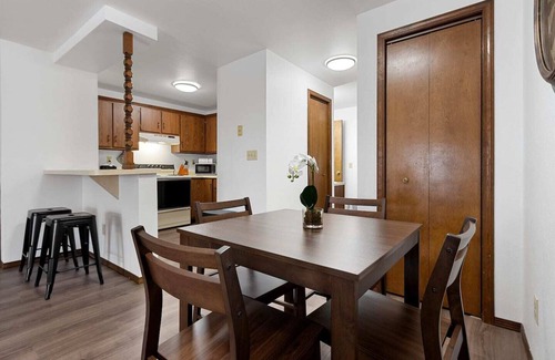 Bellevue Apartment | Bright + Spacious Apartment with King Bed and Workspace